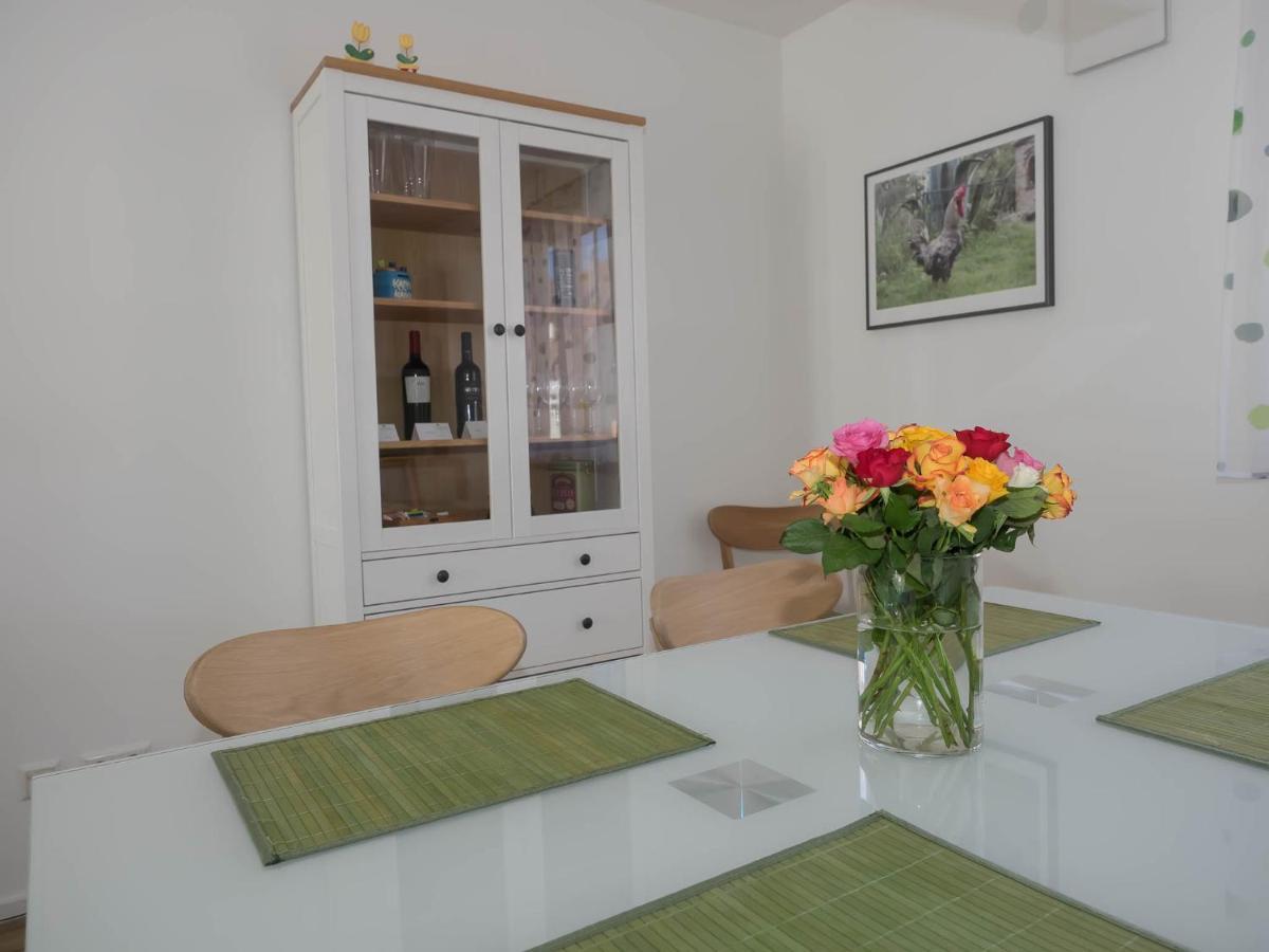 16Lilien Apartmentwohnung Вайблинген Экстерьер фото