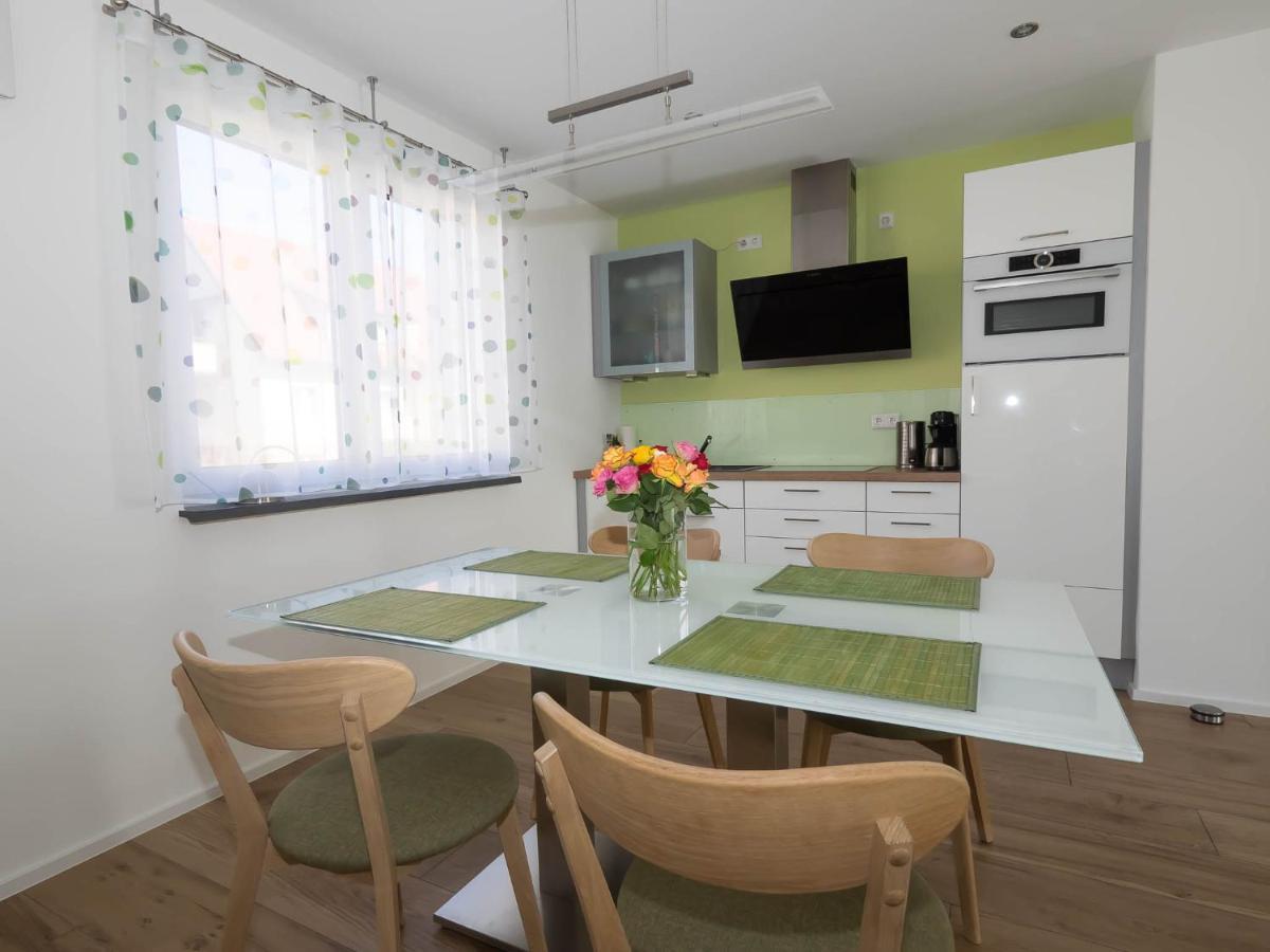 16Lilien Apartmentwohnung Вайблинген Экстерьер фото