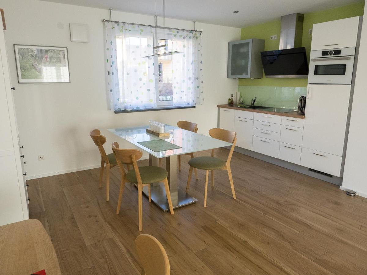 16Lilien Apartmentwohnung Вайблинген Экстерьер фото